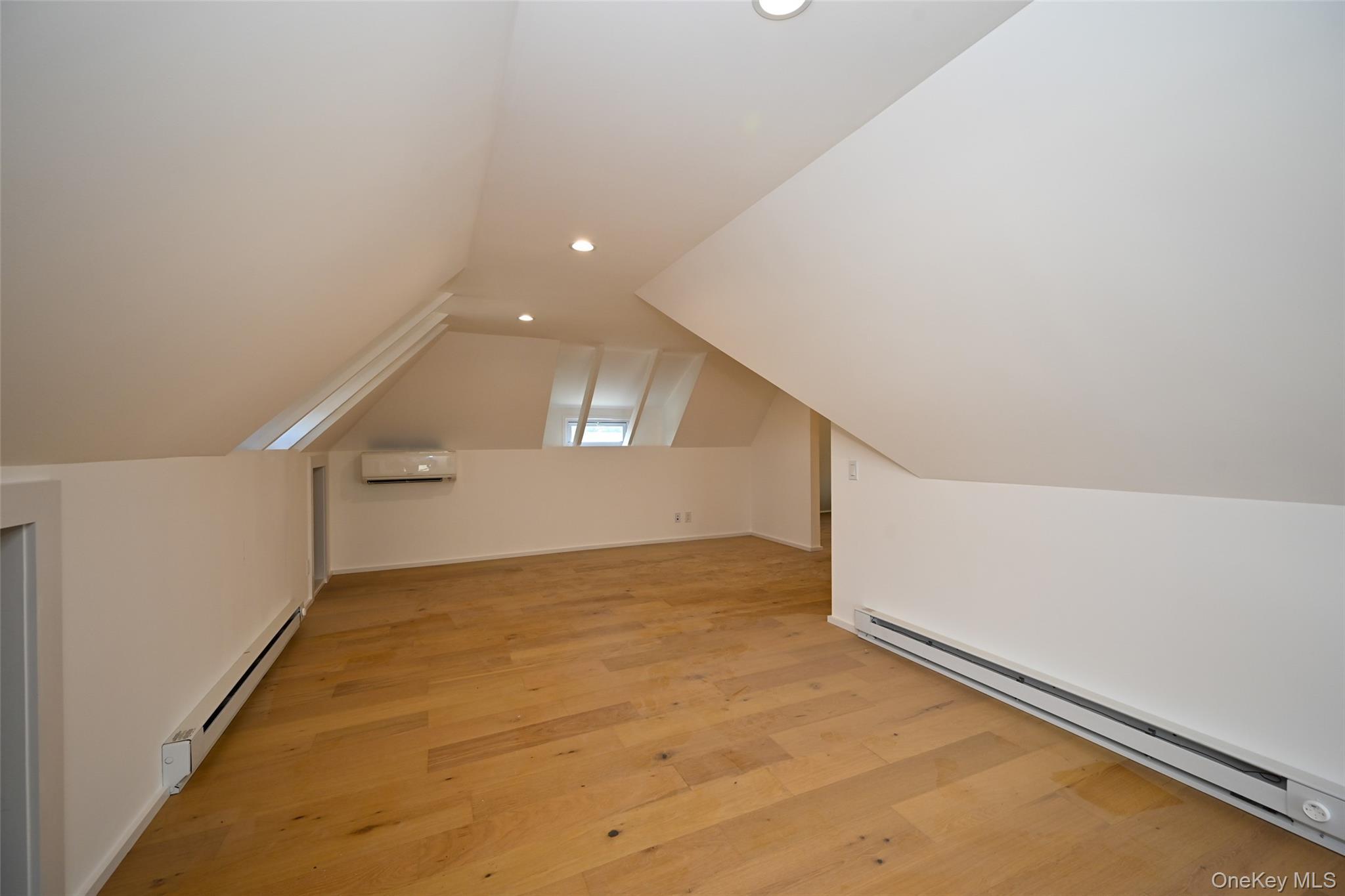 Single Family 13th Queens, NY 11357, MLS-898501-15