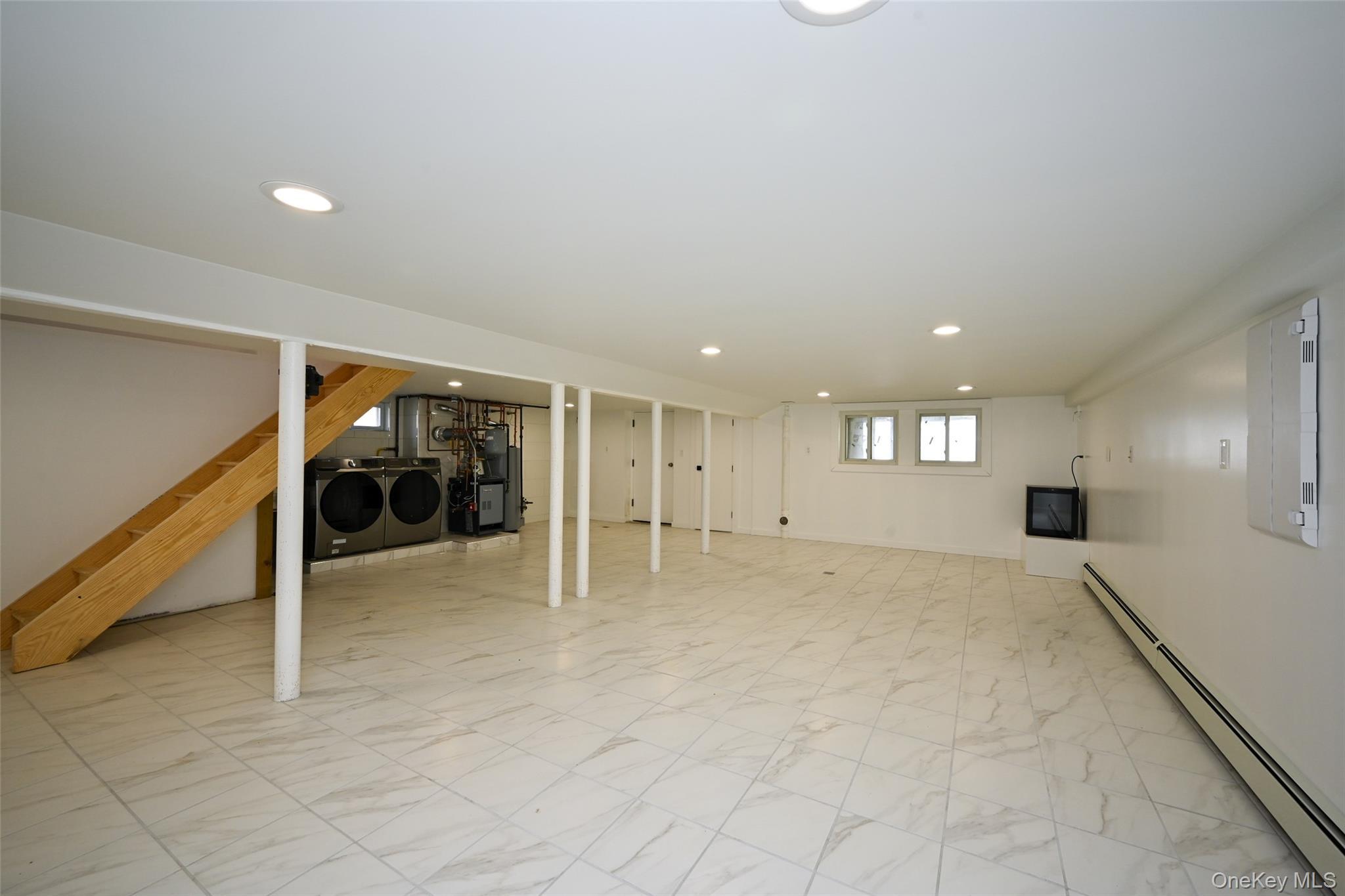 Single Family 13th Queens, NY 11357, MLS-898501-17