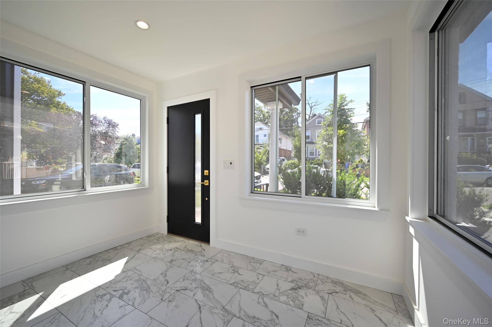 Single Family 13th Queens, NY 11357, MLS-898501-4