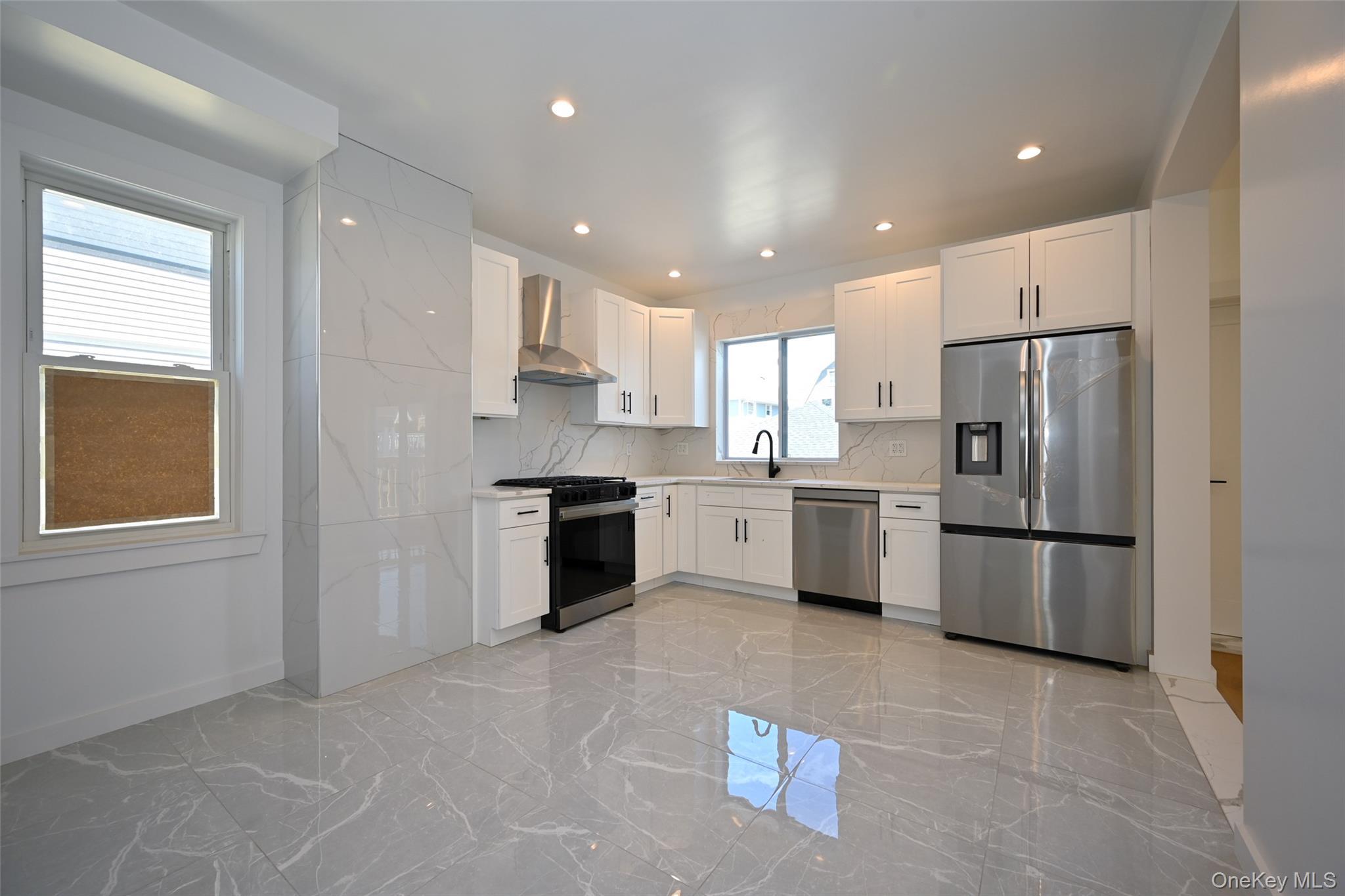 Single Family 13th Queens, NY 11357, MLS-898501-8