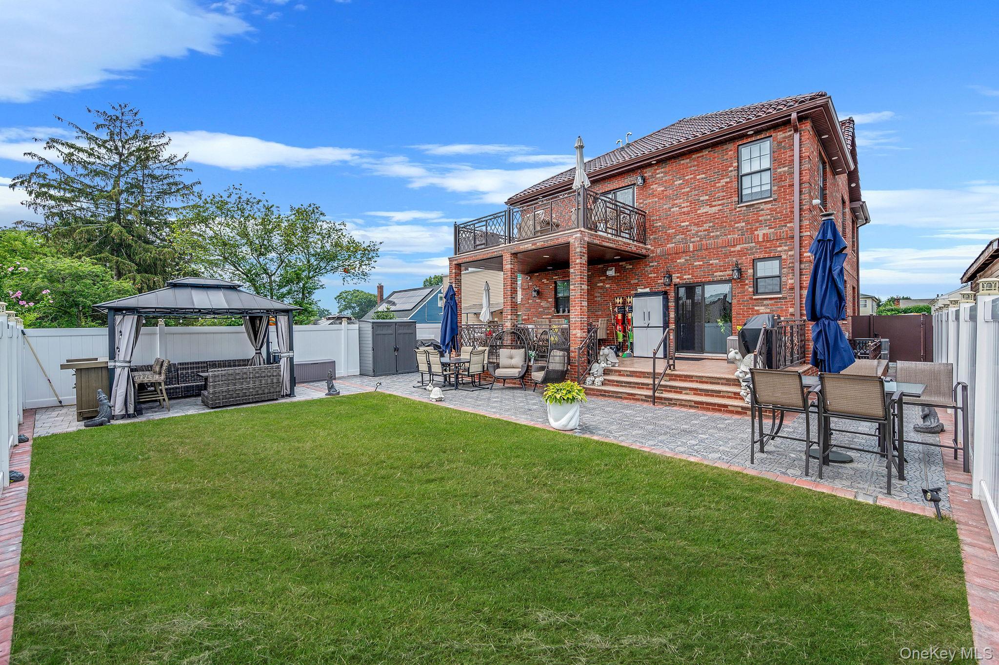 Single Family Arthur Nassau County, NY 11001, MLS-898511-15