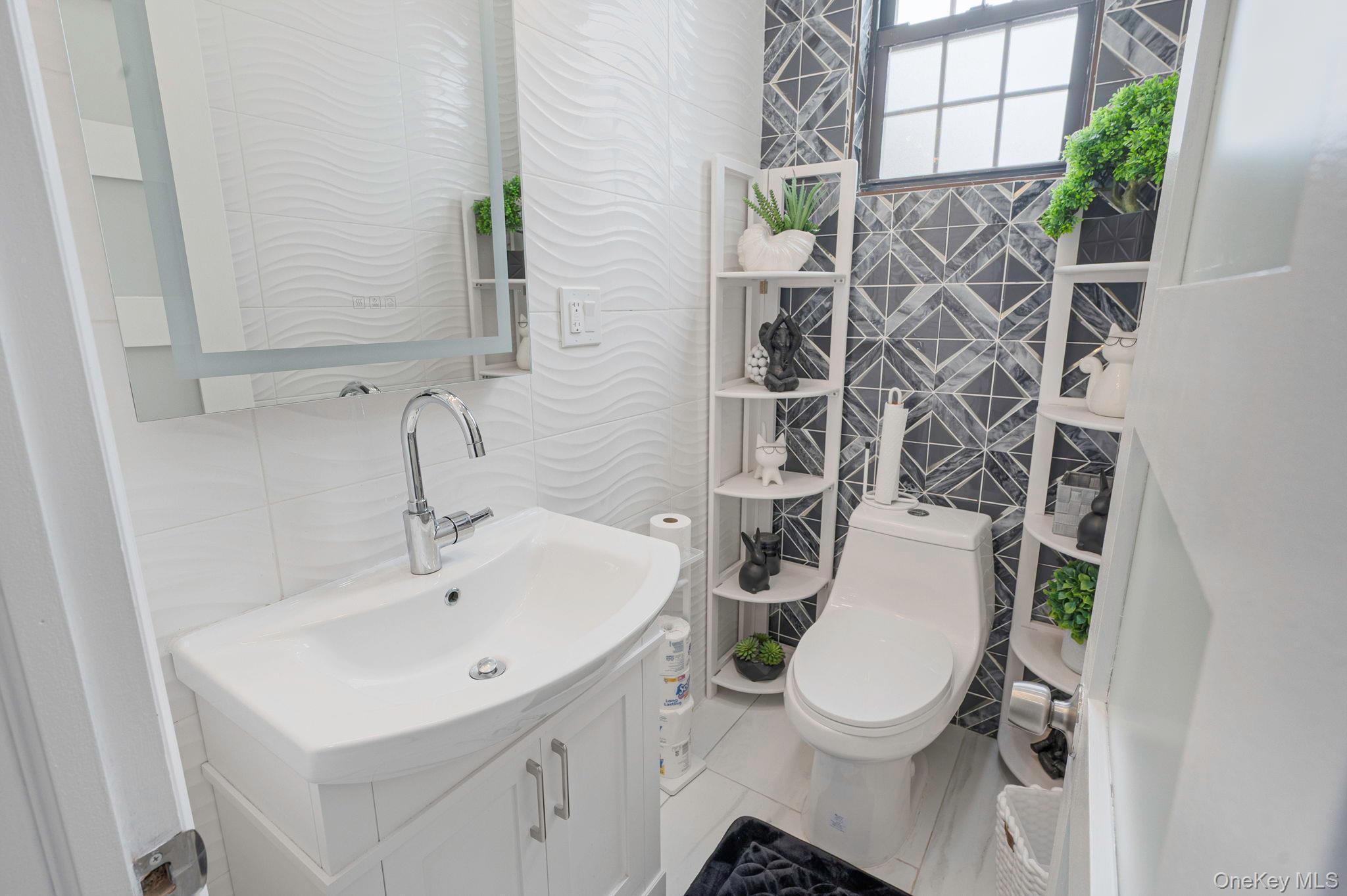 Single Family Arthur Nassau County, NY 11001, MLS-898511-21