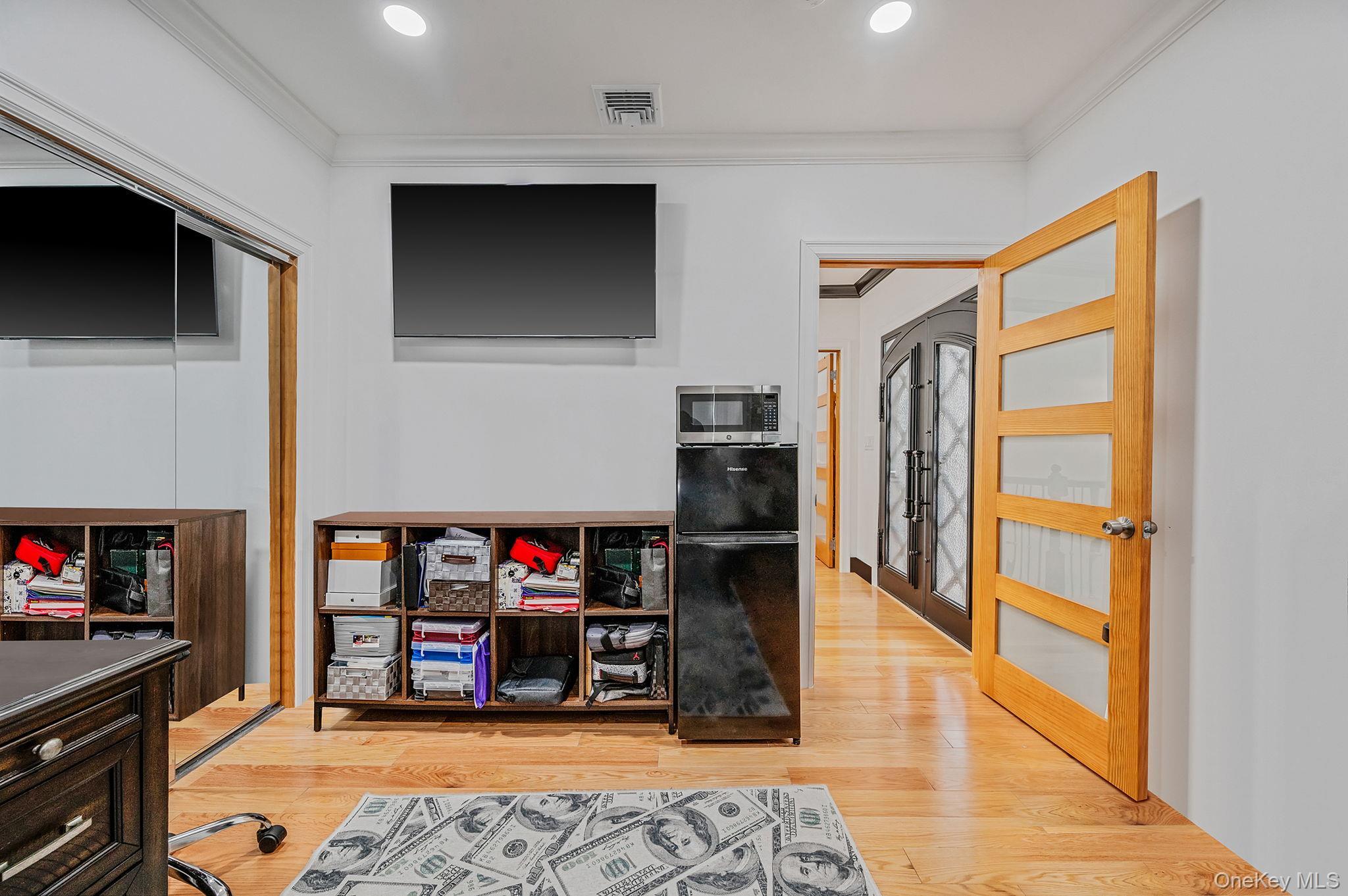 Single Family Arthur Nassau County, NY 11001, MLS-898511-25