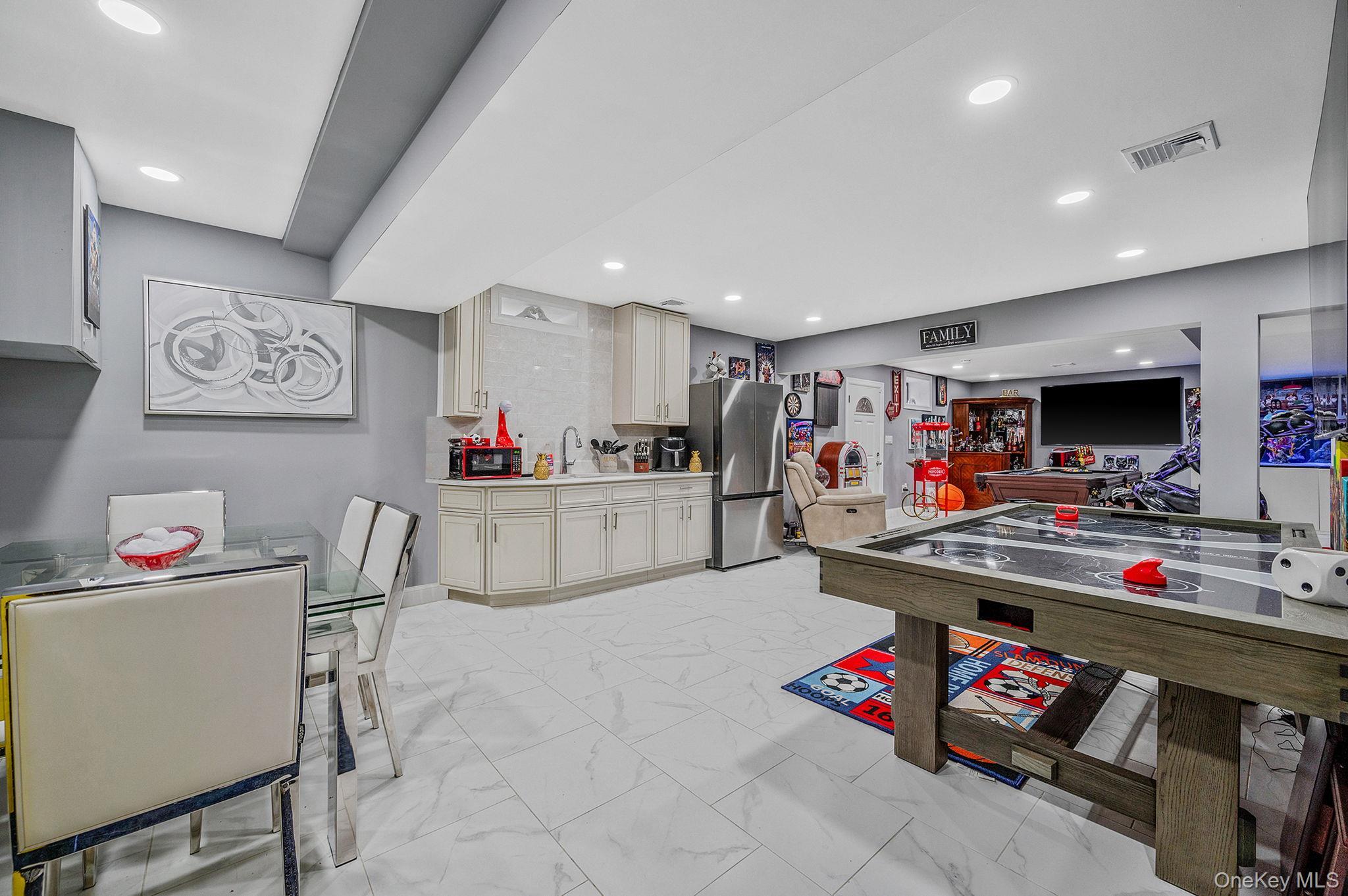 Single Family Arthur Nassau County, NY 11001, MLS-898511-33