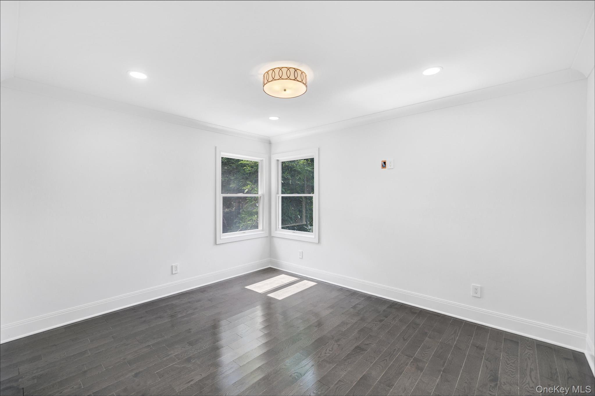 Single Family Oak  Suffolk County, NY 11746, MLS-898518-21