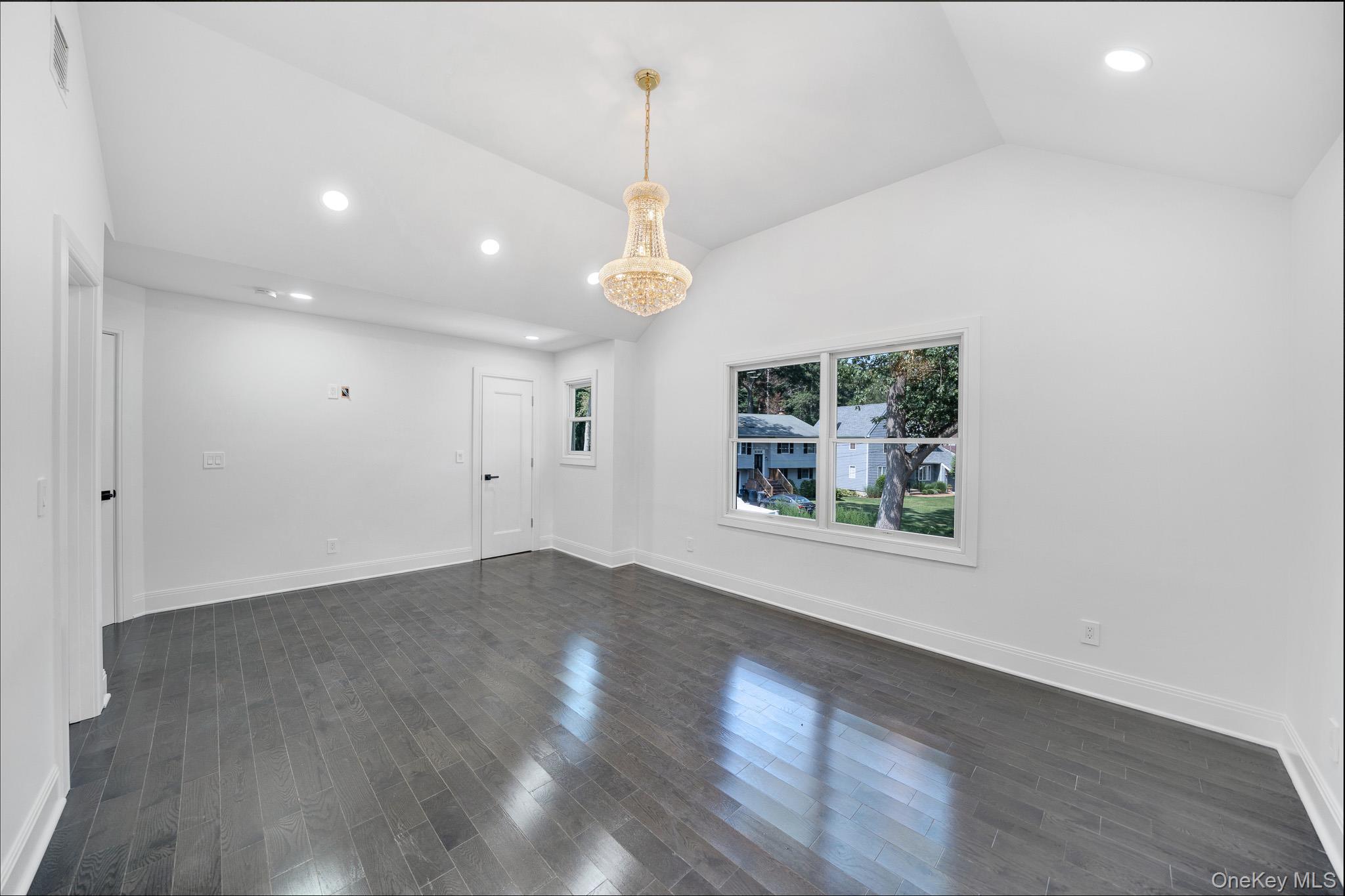 Single Family Oak  Suffolk County, NY 11746, MLS-898518-25