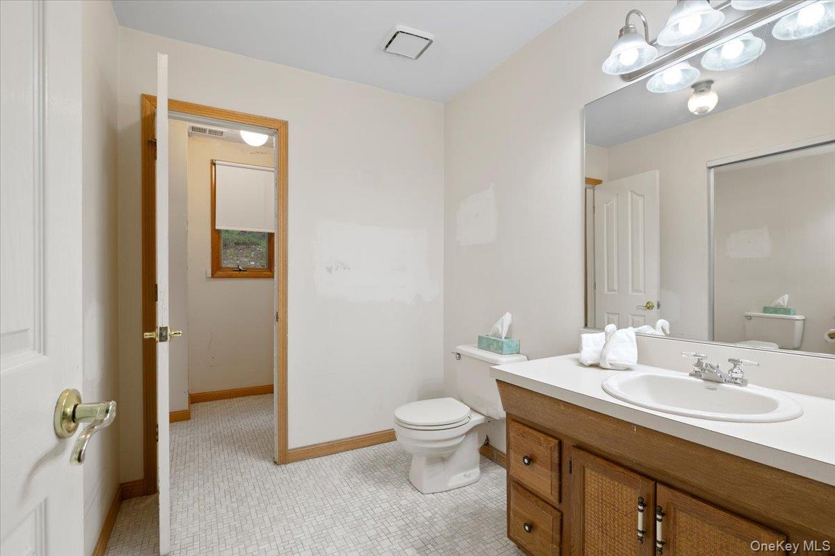 Single Family Kohr  Suffolk County, NY 11754, MLS-898546-13