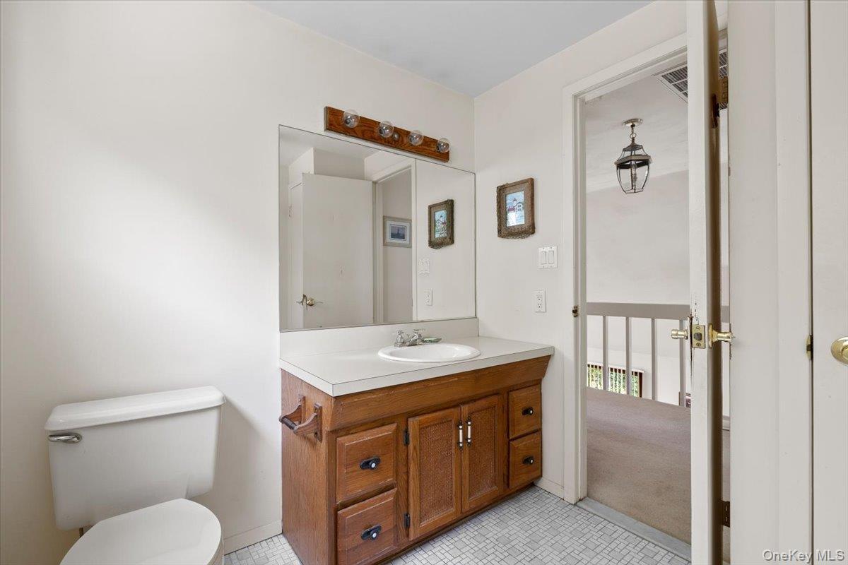 Single Family Kohr  Suffolk County, NY 11754, MLS-898546-26