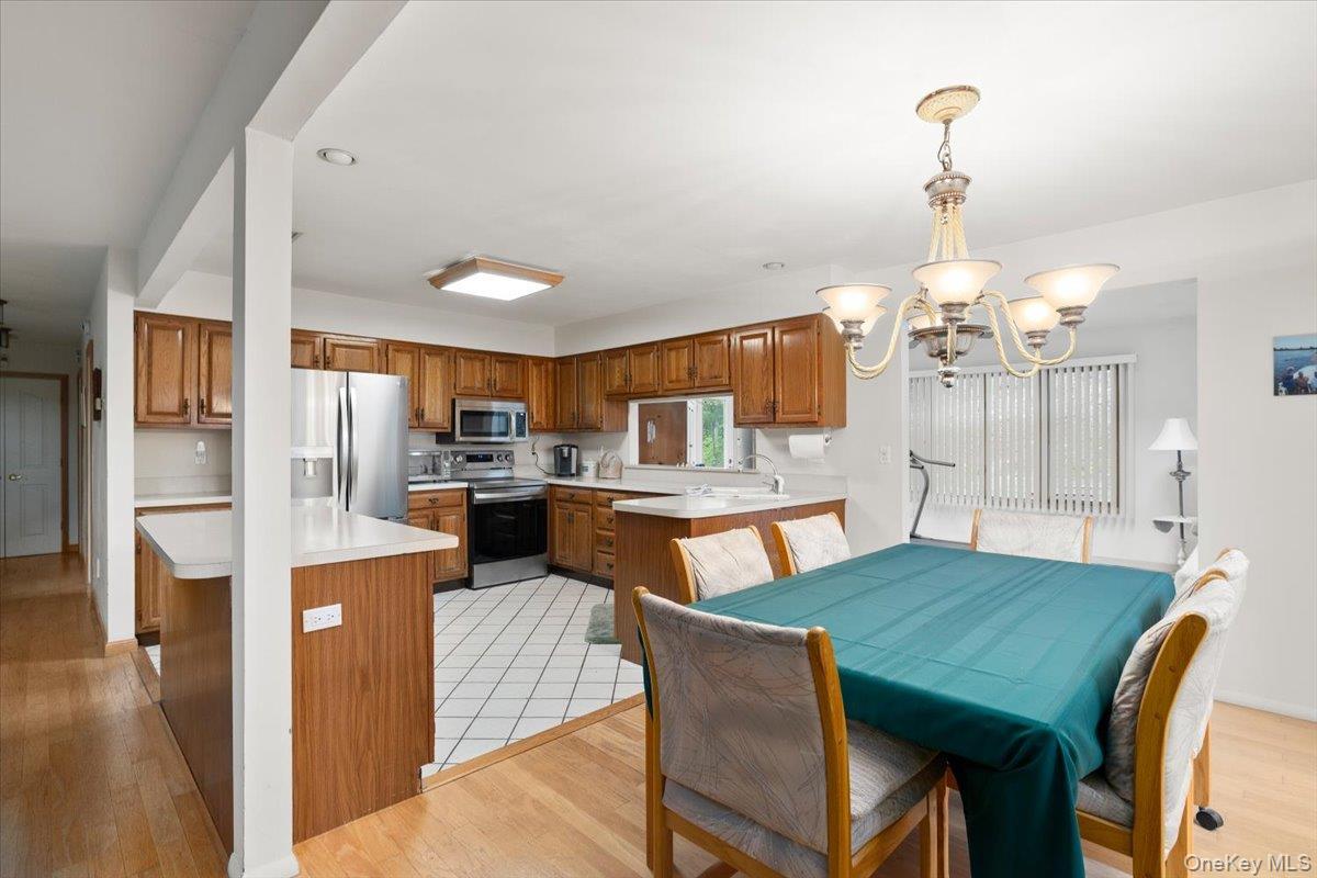 Single Family Kohr  Suffolk County, NY 11754, MLS-898546-7