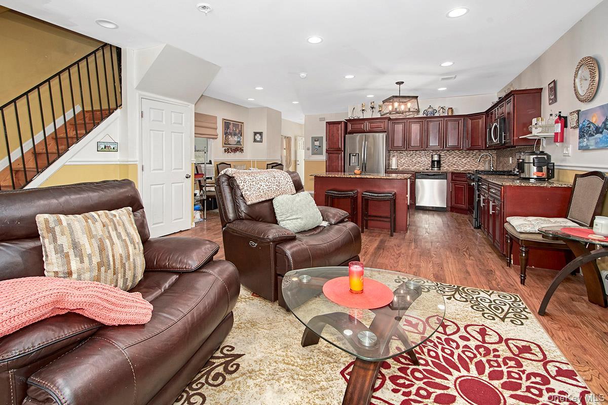 Single Family 229th  Bronx, NY 10466, MLS-898585-11