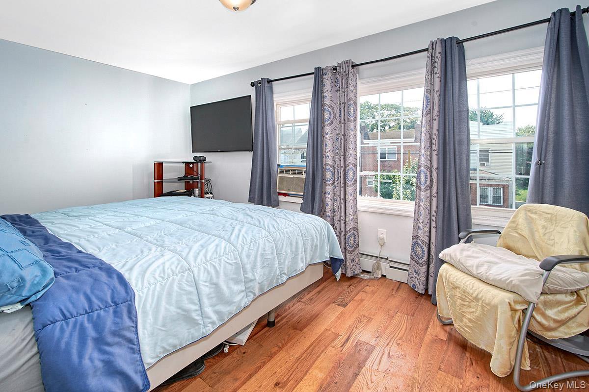 Single Family 229th  Bronx, NY 10466, MLS-898585-14