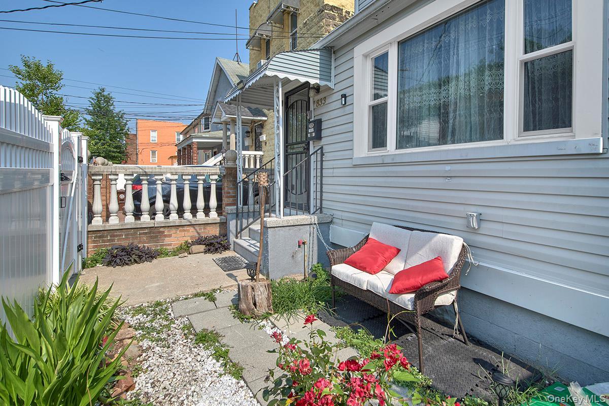 Single Family 229th  Bronx, NY 10466, MLS-898585-2