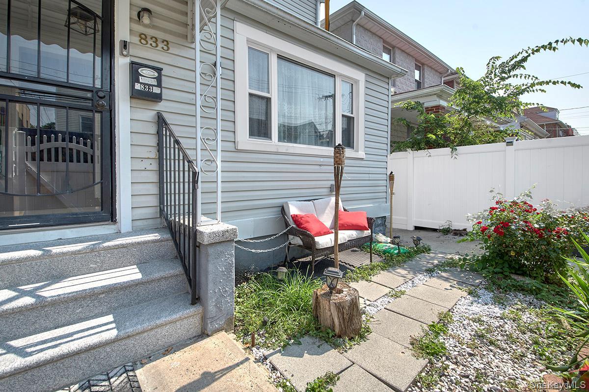 Single Family 229th  Bronx, NY 10466, MLS-898585-3