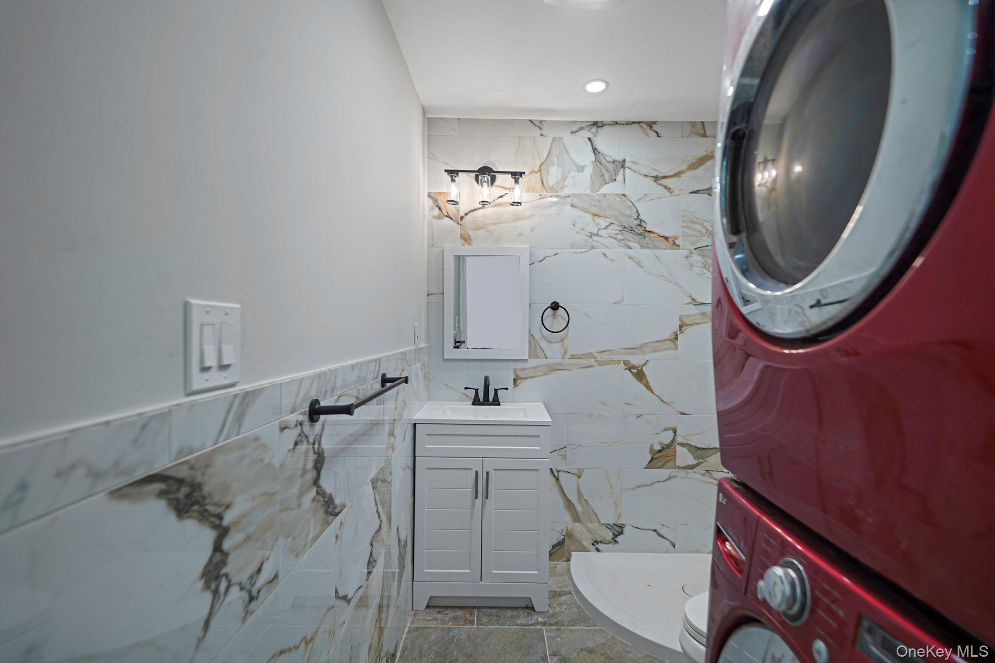 Single Family Bellaire Suffolk County, NY 11961, MLS-898602-14