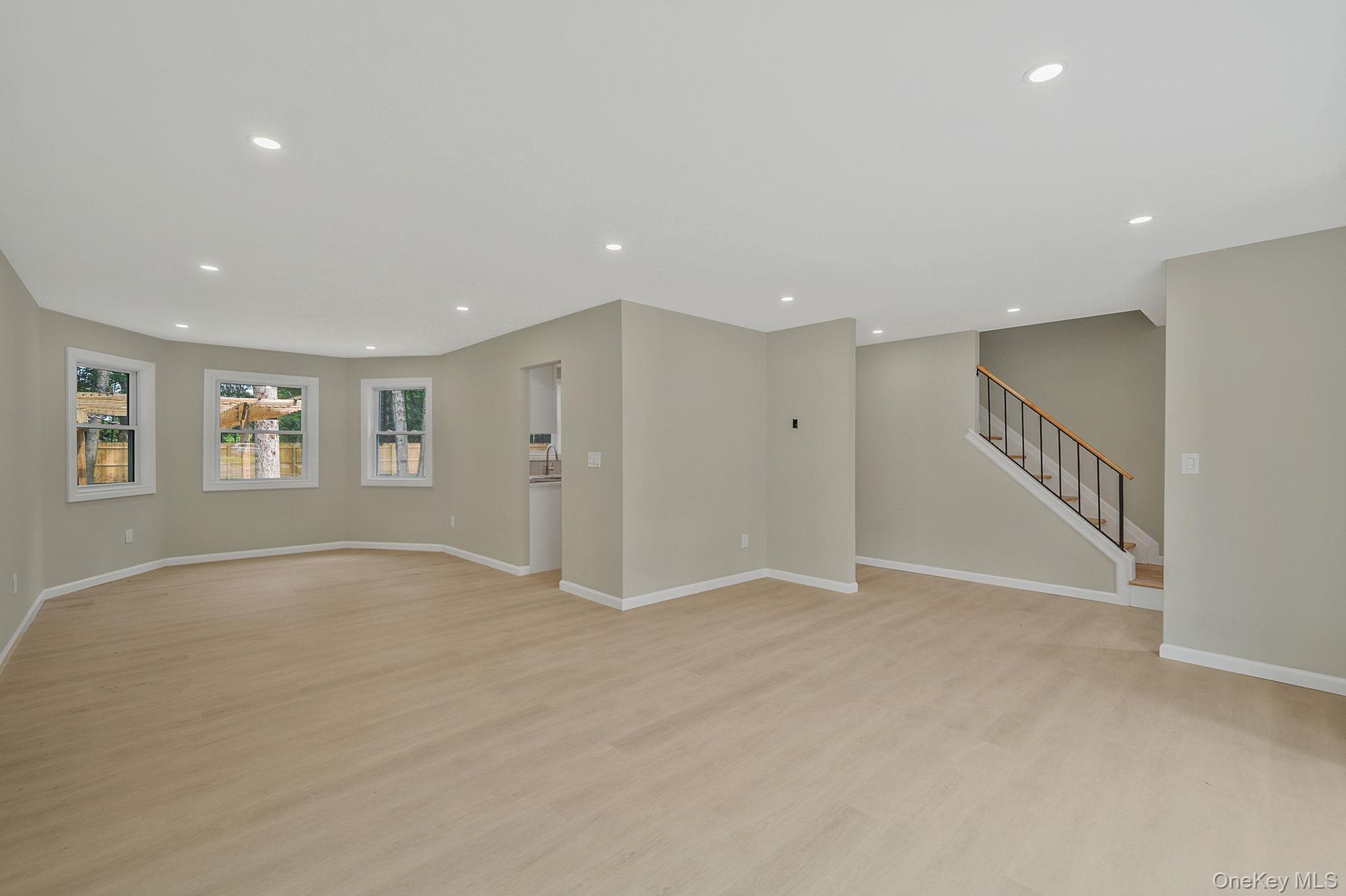 Single Family Bellaire Suffolk County, NY 11961, MLS-898602-2