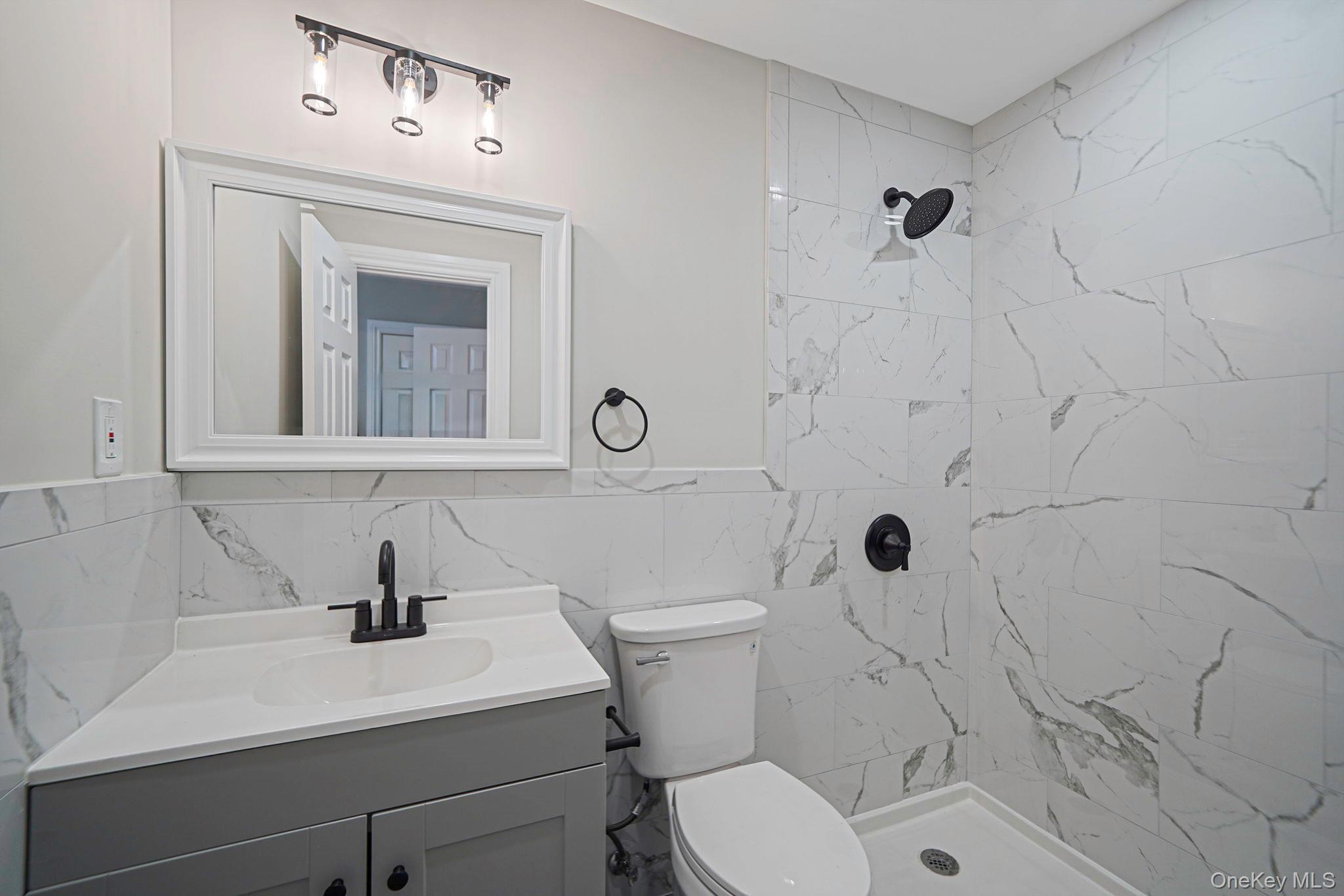 Single Family Bellaire Suffolk County, NY 11961, MLS-898602-24