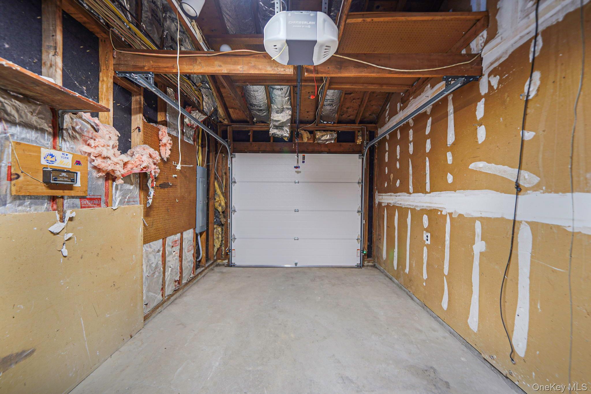 Single Family Bellaire Suffolk County, NY 11961, MLS-898602-28