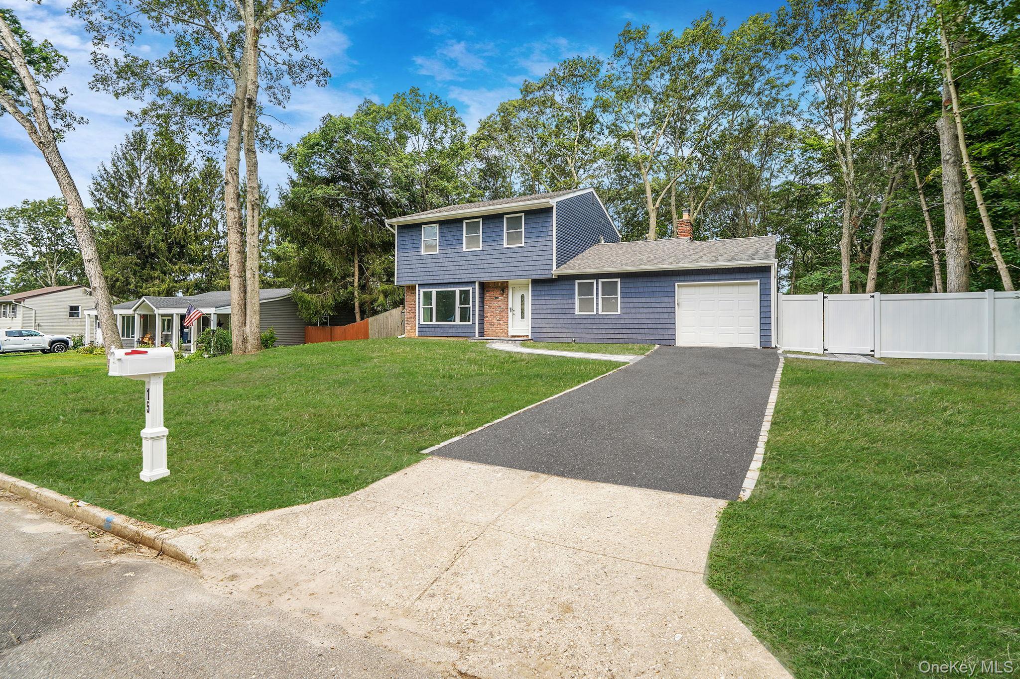 Single Family Bellaire Suffolk County, NY 11961, MLS-898602-34