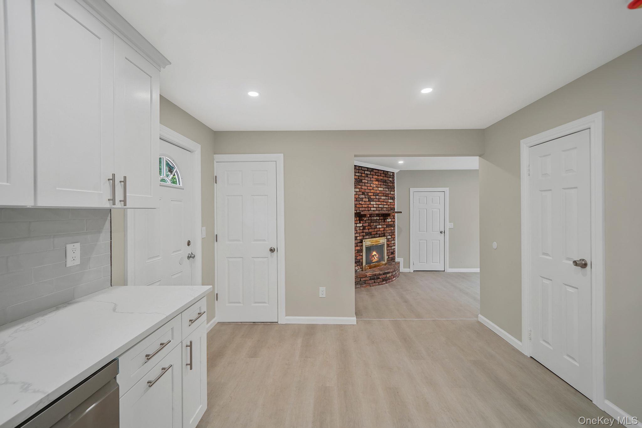 Single Family Bellaire Suffolk County, NY 11961, MLS-898602-5