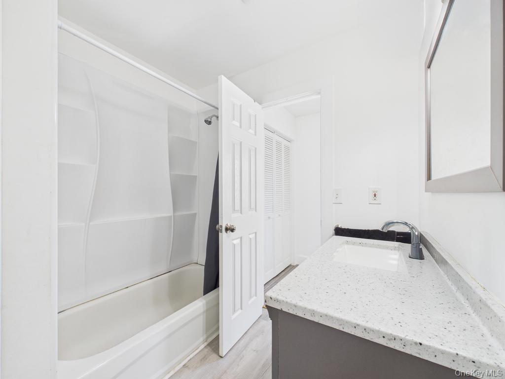 Single Family Commack Suffolk County, NY 11967, MLS-898677-22