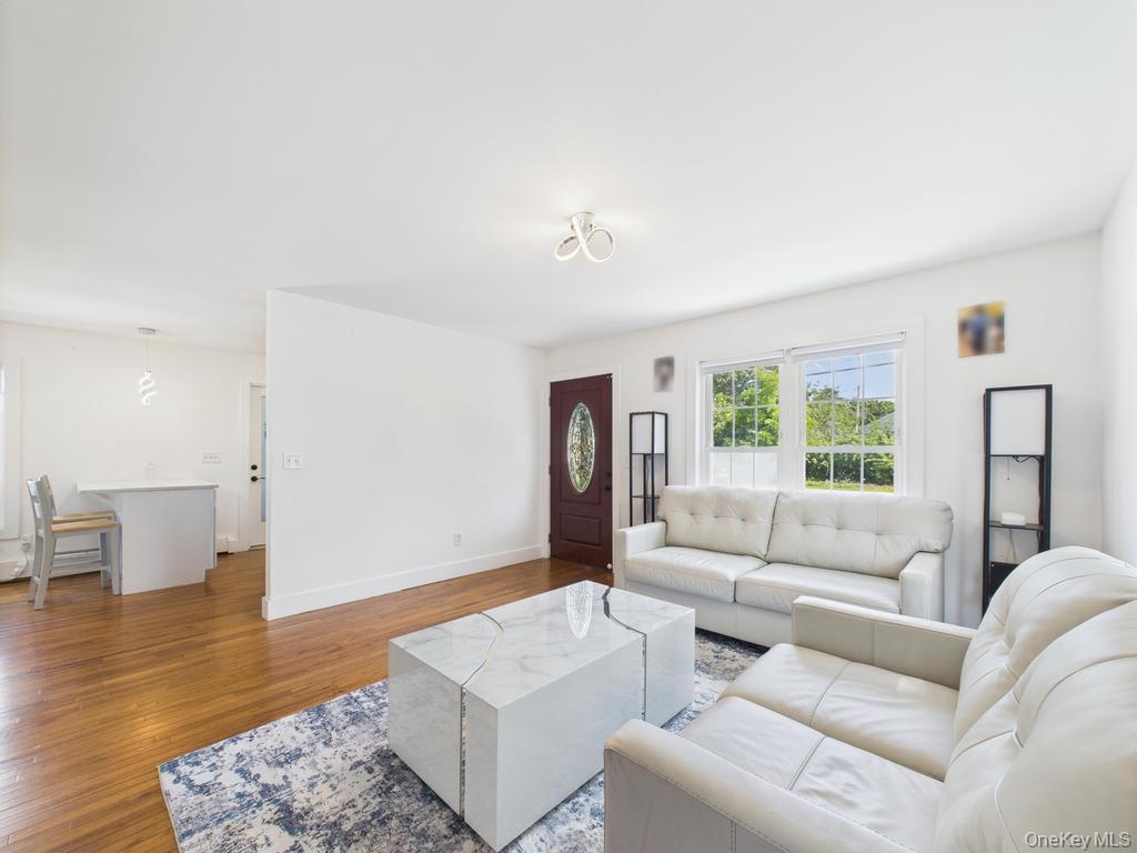 Single Family Commack Suffolk County, NY 11967, MLS-898677-7