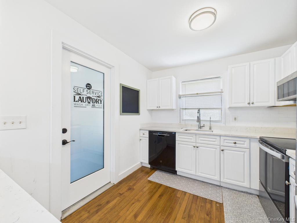 Single Family Commack Suffolk County, NY 11967, MLS-898677-8