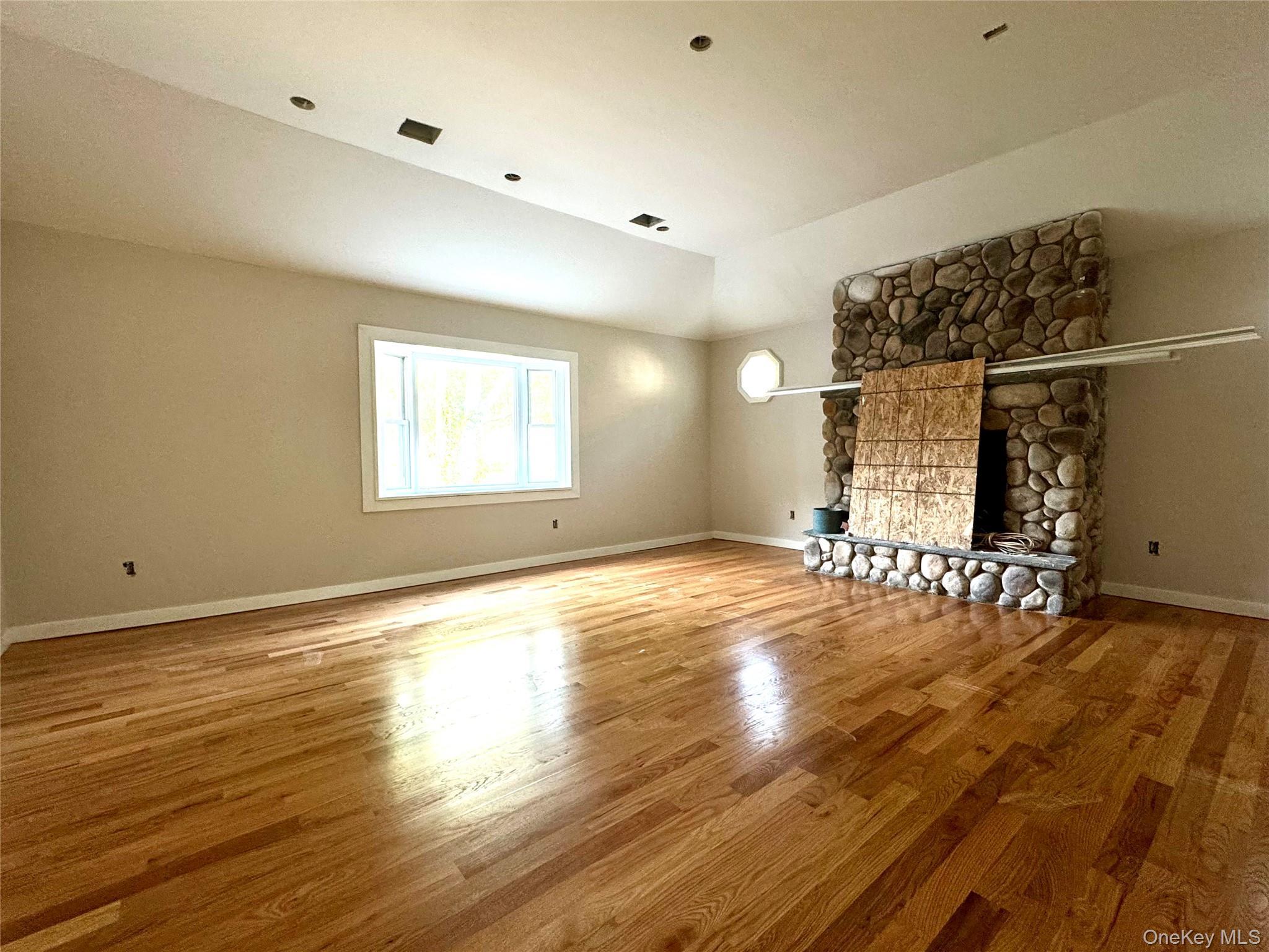 Single Family High  Ulster County, NY 12401, MLS-898744-13