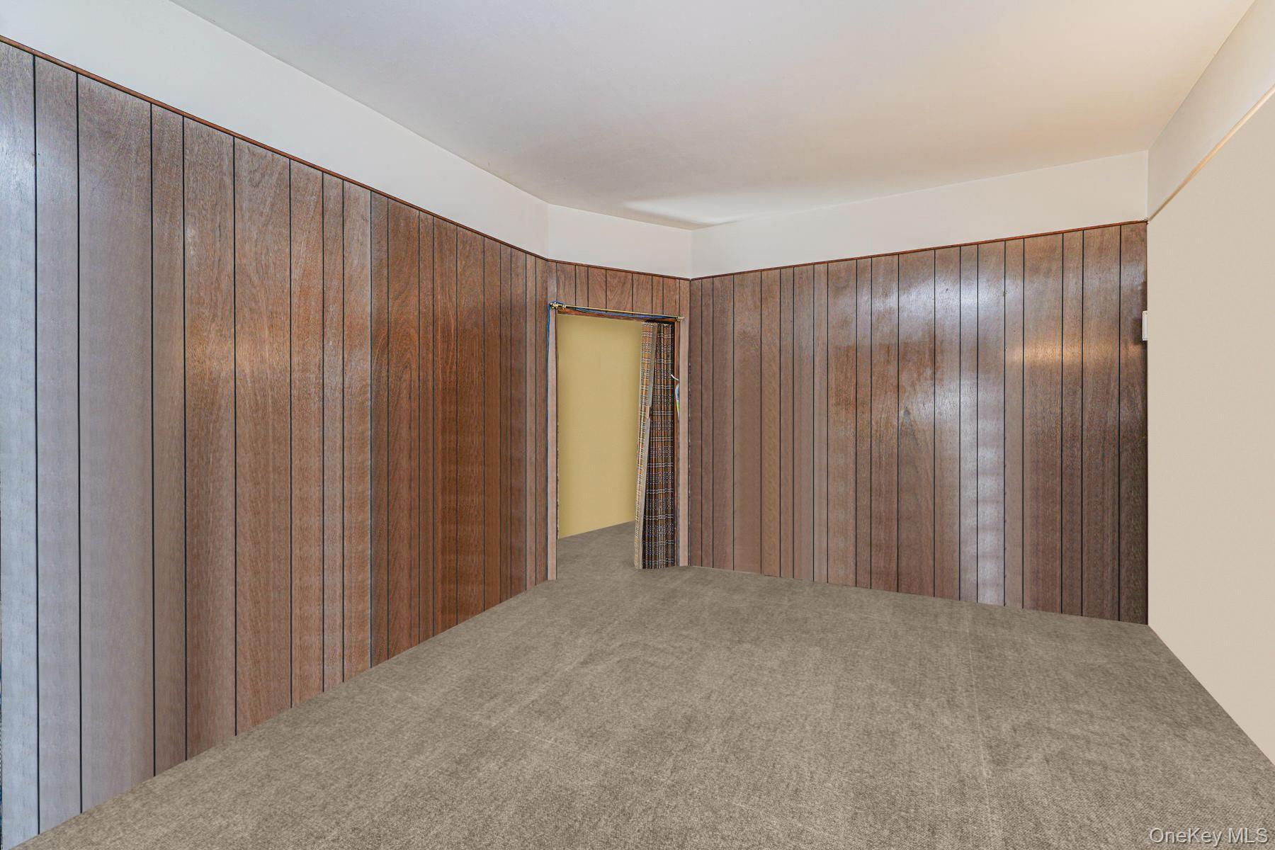 Single Family Middle Loop  Staten Island, NY 10308, MLS-898756-14