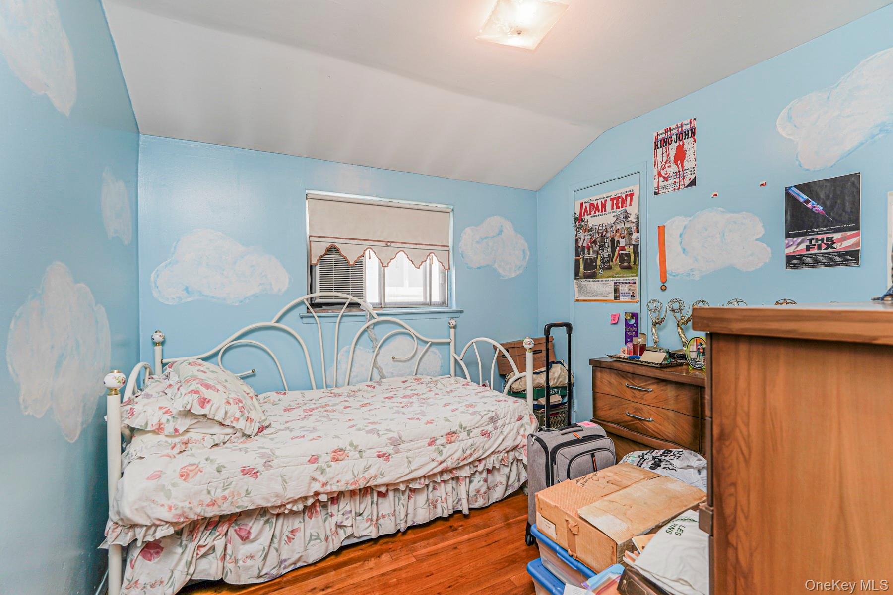 Single Family Middle Loop  Staten Island, NY 10308, MLS-898756-24