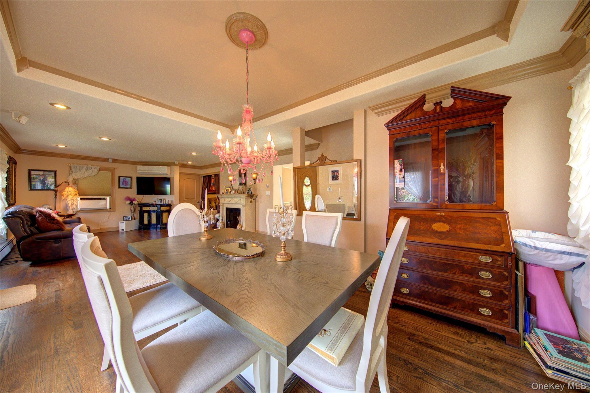 Single Family Glen Nassau County, NY 11010, MLS-898781-12