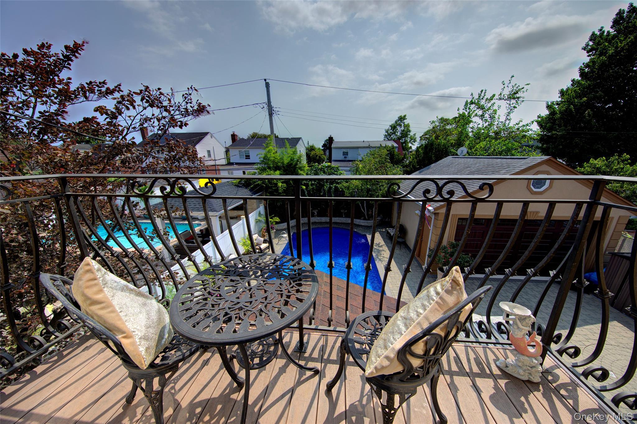 Single Family Glen Nassau County, NY 11010, MLS-898781-25