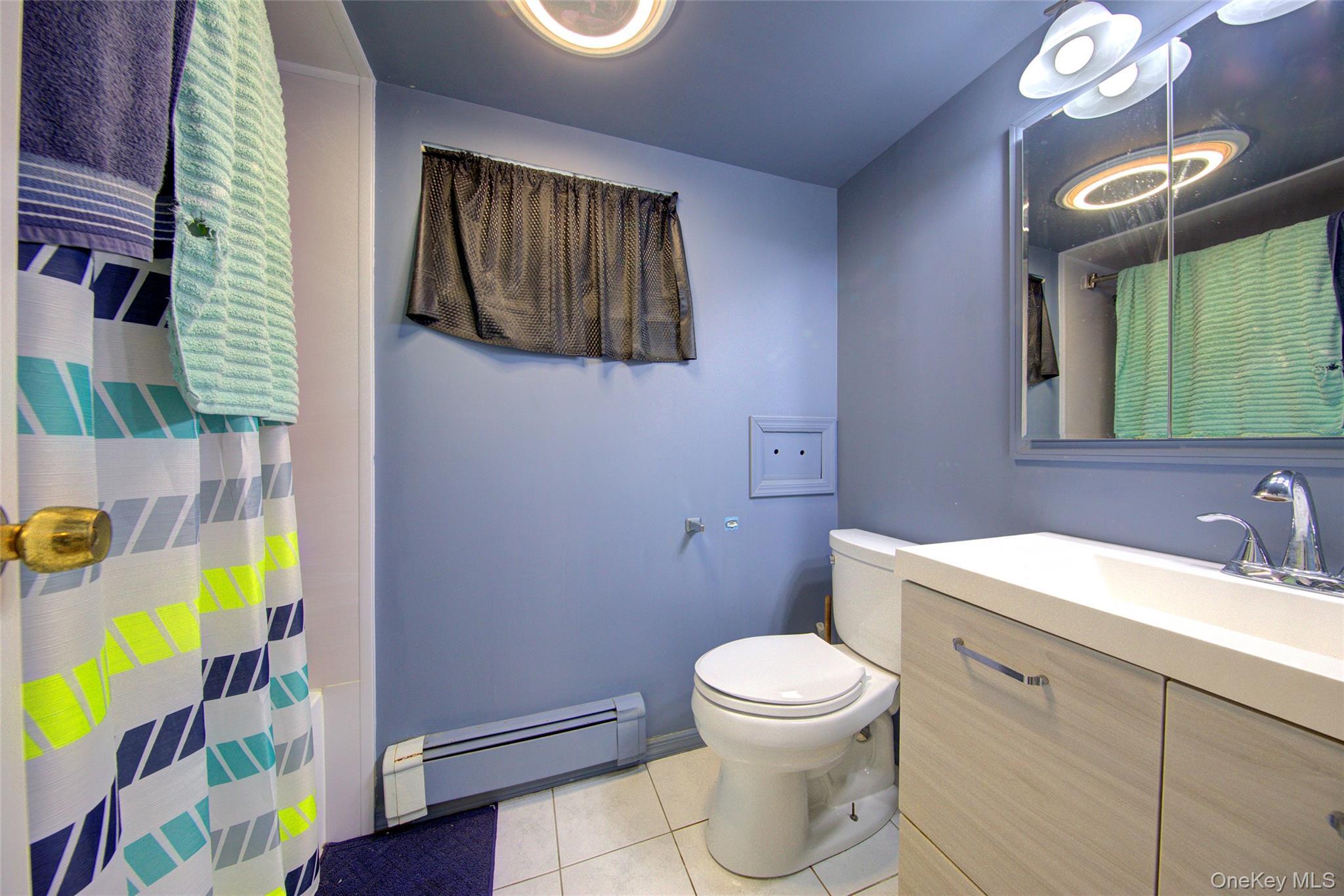 Single Family Glen Nassau County, NY 11010, MLS-898781-32