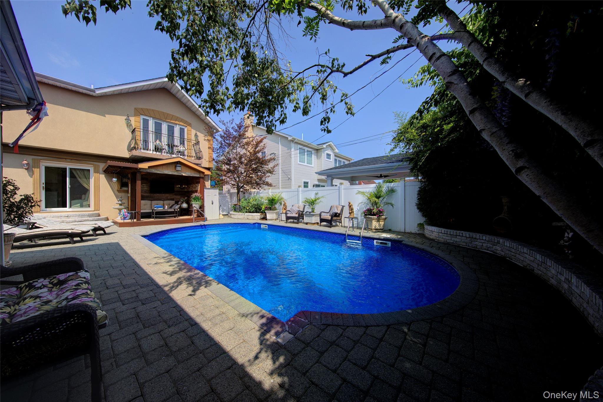 Single Family Glen Nassau County, NY 11010, MLS-898781-37