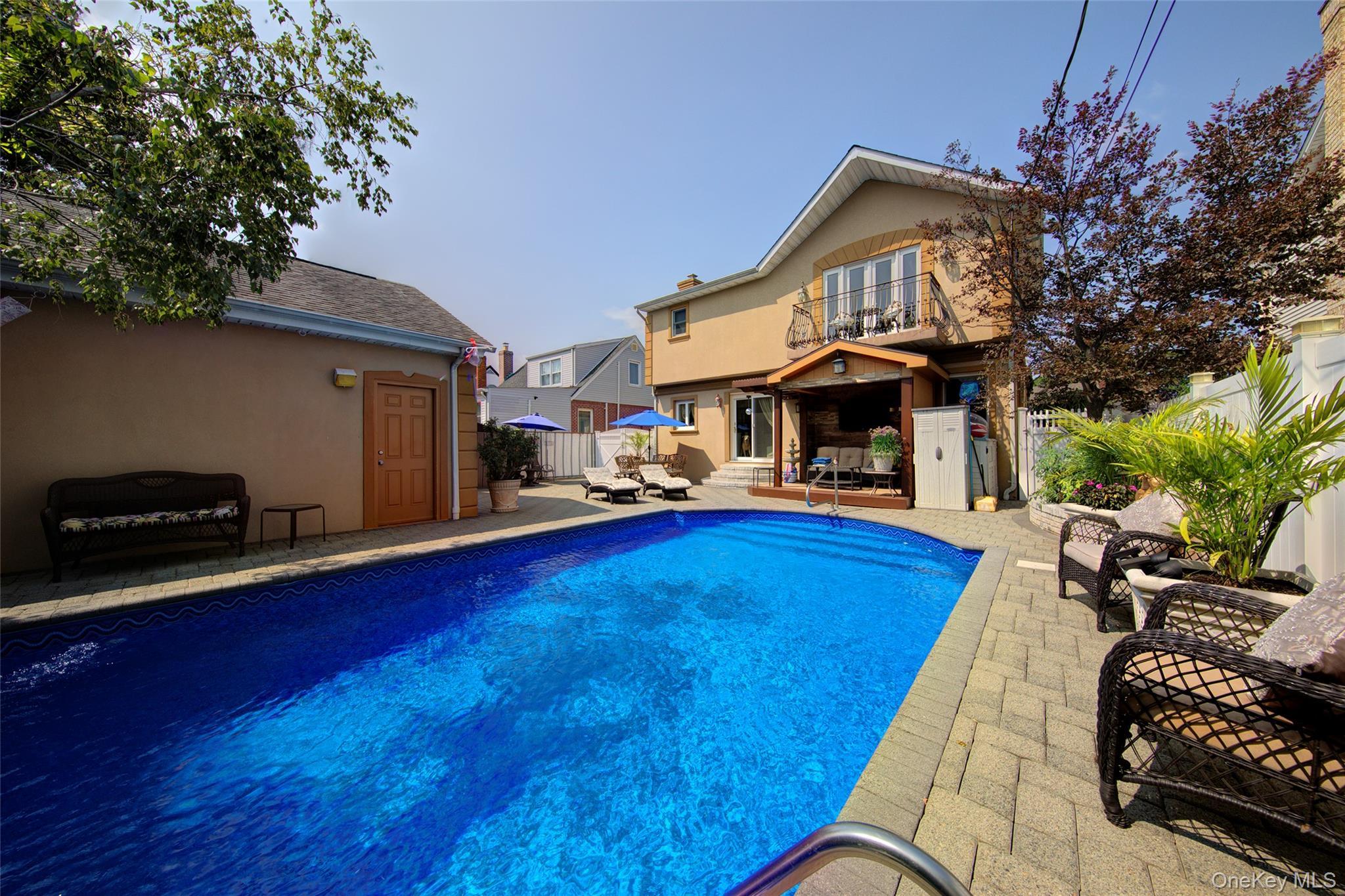 Single Family Glen Nassau County, NY 11010, MLS-898781-39