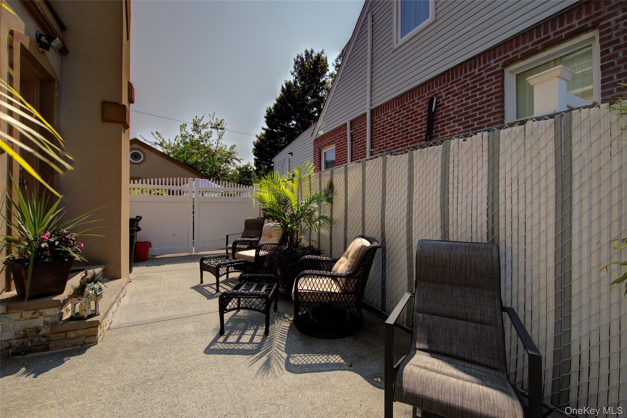 Single Family Glen Nassau County, NY 11010, MLS-898781-44