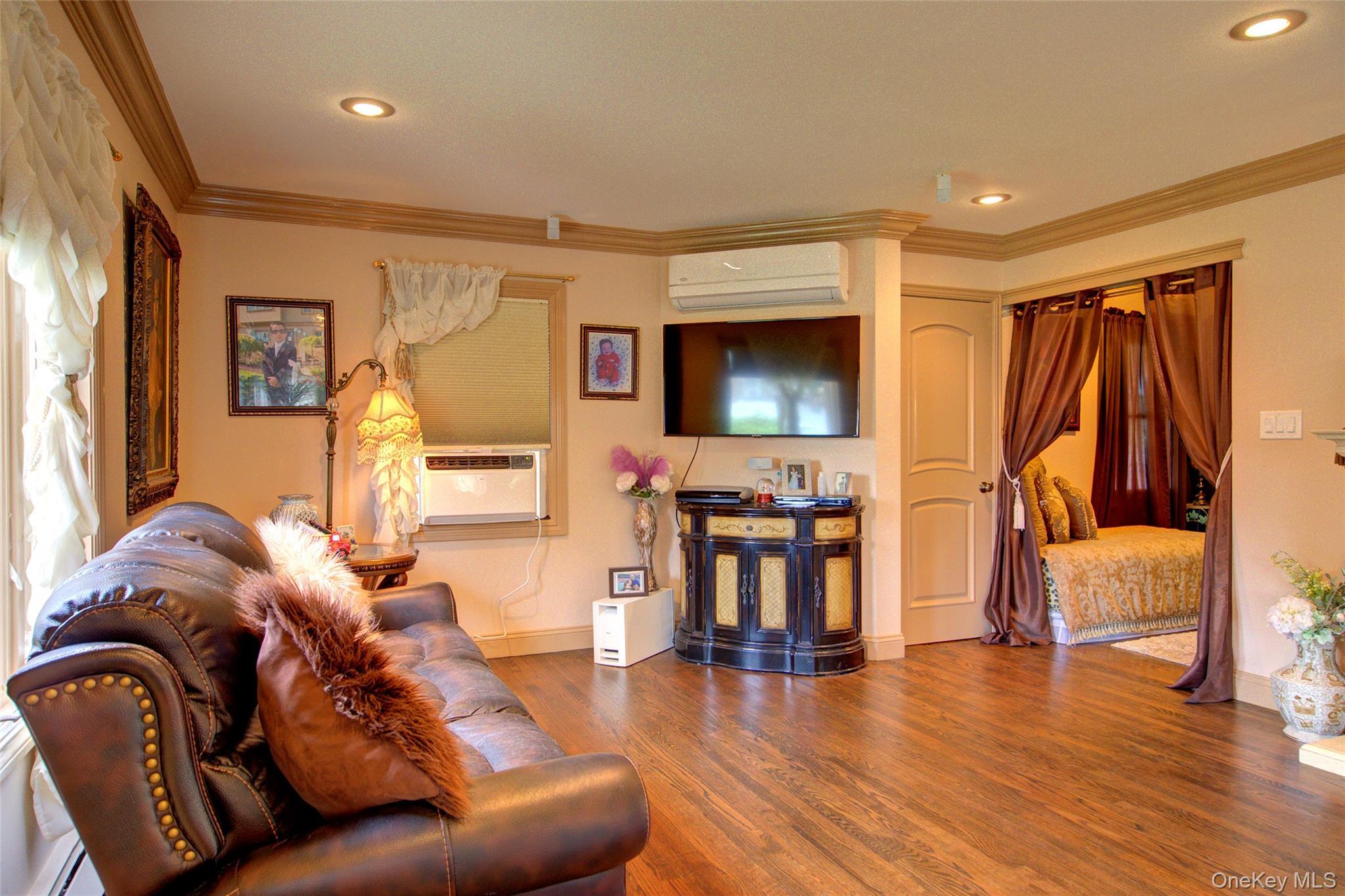 Single Family Glen Nassau County, NY 11010, MLS-898781-6