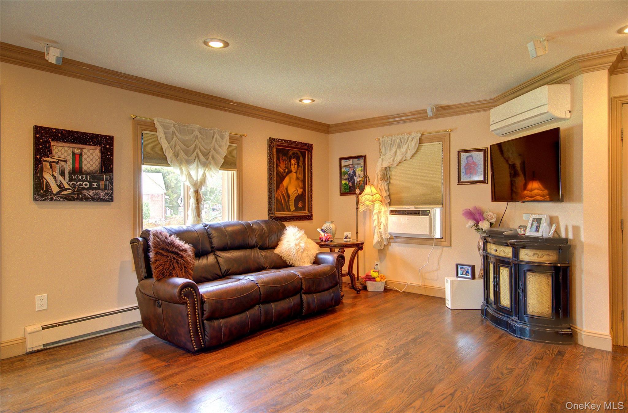 Single Family Glen Nassau County, NY 11010, MLS-898781-8