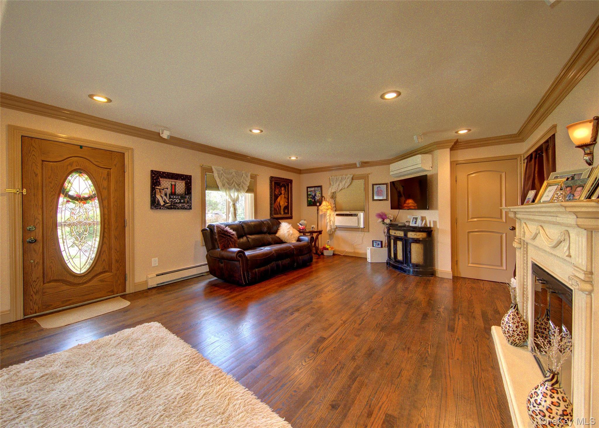 Single Family Glen Nassau County, NY 11010, MLS-898781-9