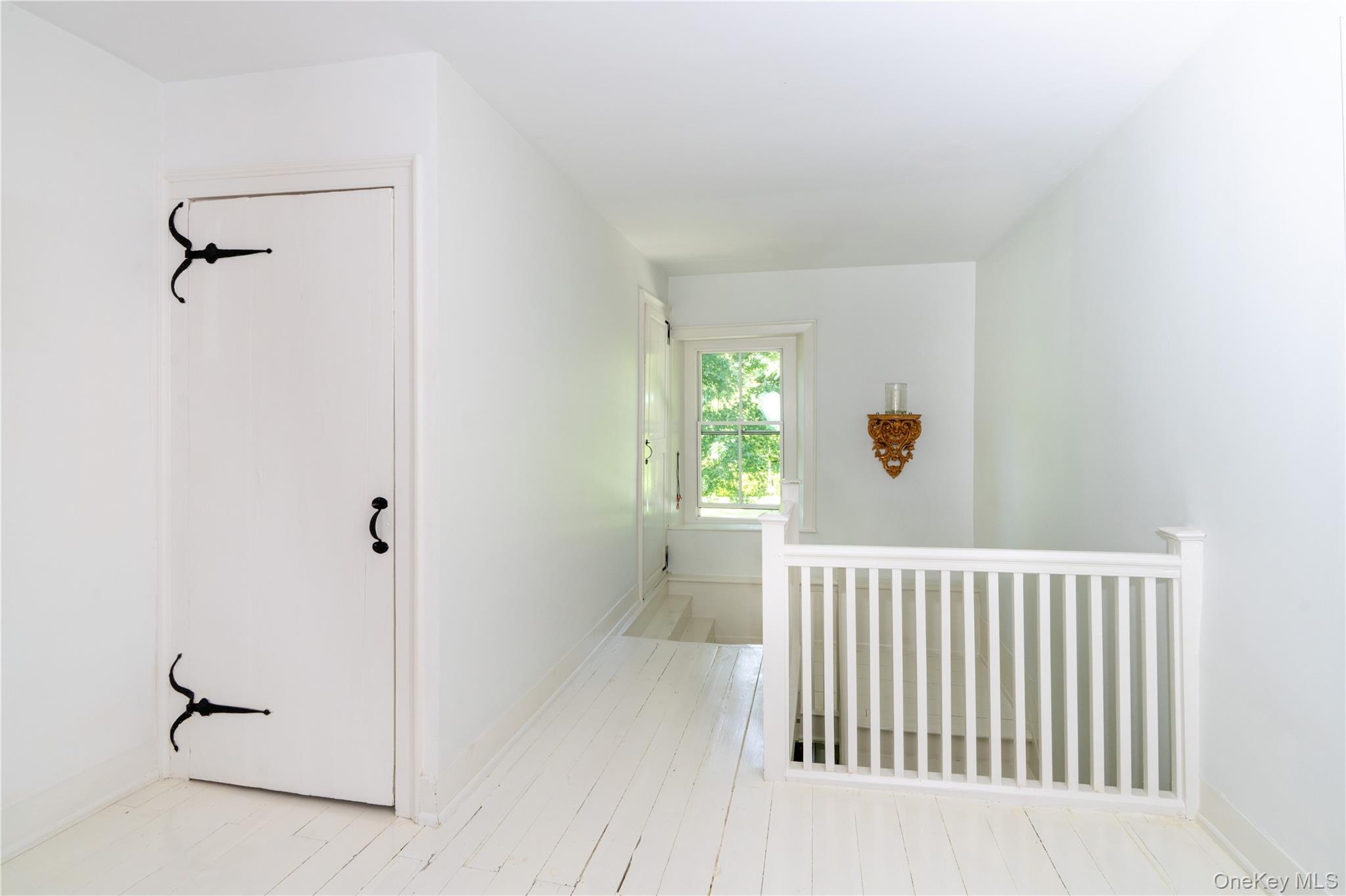 Single Family Salt Point Dutchess County, NY 12514, MLS-898810-11