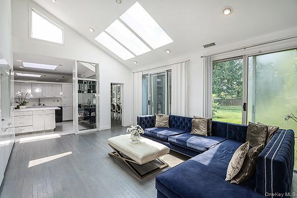 Single Family Arrandale Nassau County, NY 11024, MLS-898900-17