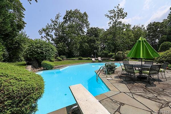 Single Family Arrandale Nassau County, NY 11024, MLS-898900-36