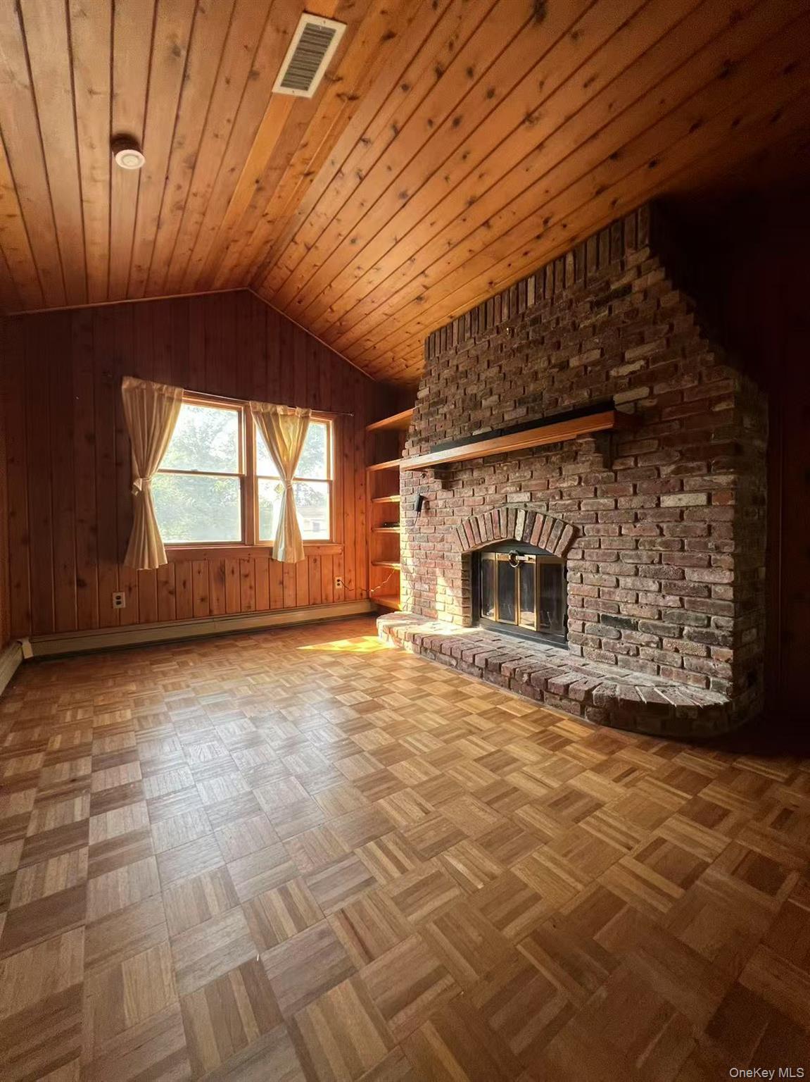 Single Family Glenwood  Suffolk County, NY 11777, MLS-898981-20