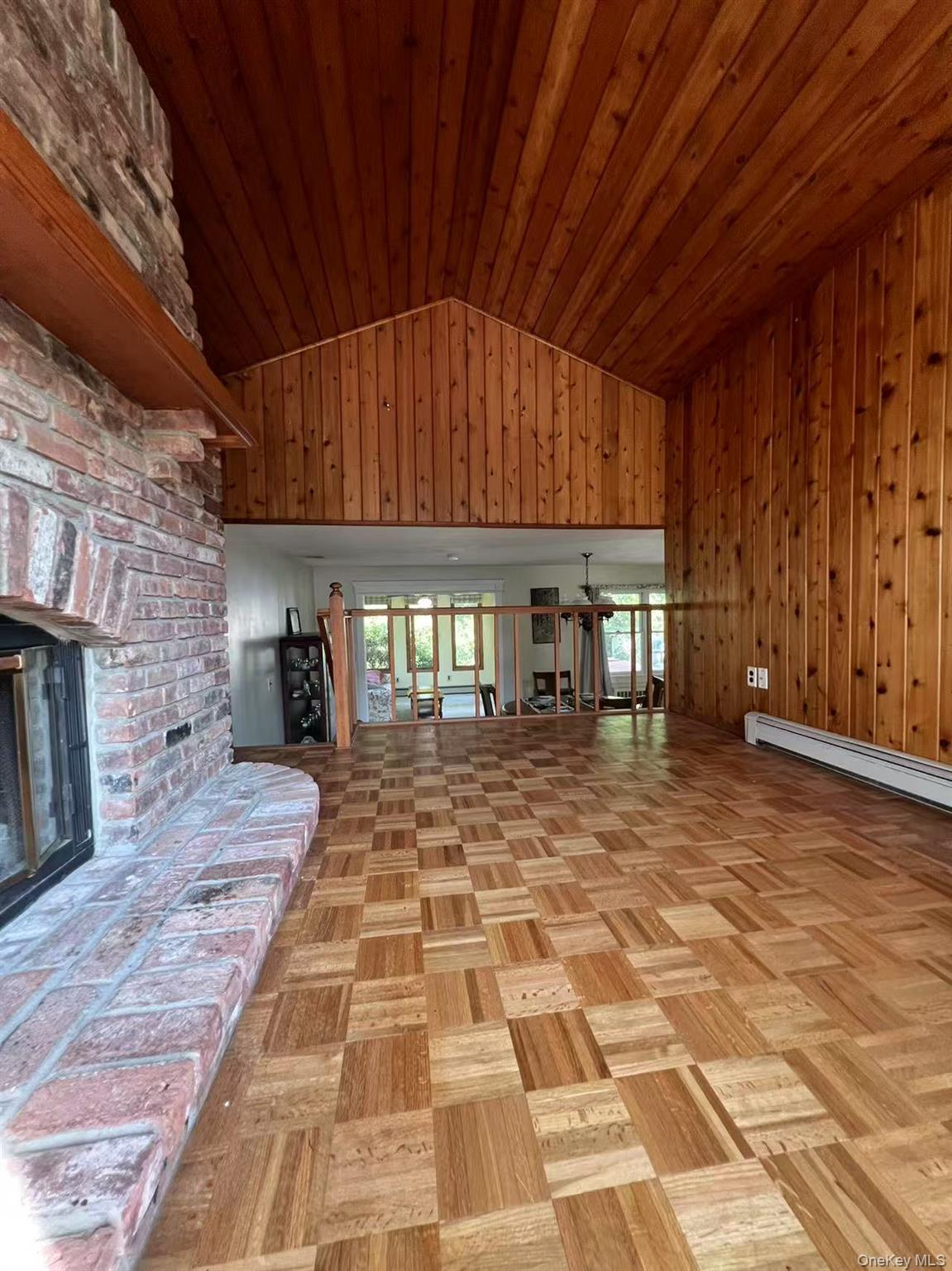 Single Family Glenwood  Suffolk County, NY 11777, MLS-898981-21