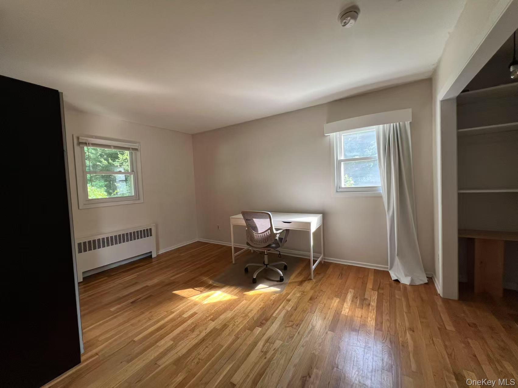 Single Family Glenwood  Suffolk County, NY 11777, MLS-898981-23