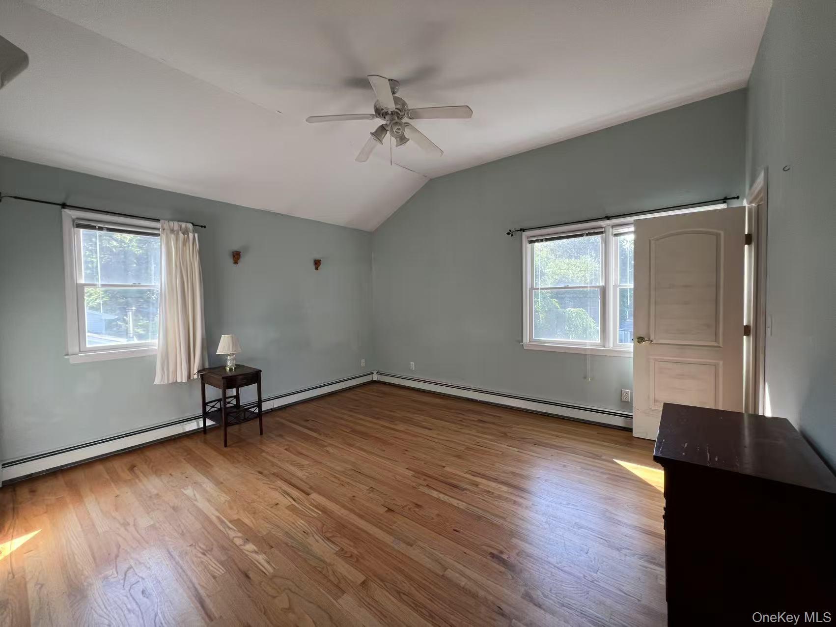 Single Family Glenwood  Suffolk County, NY 11777, MLS-898981-27