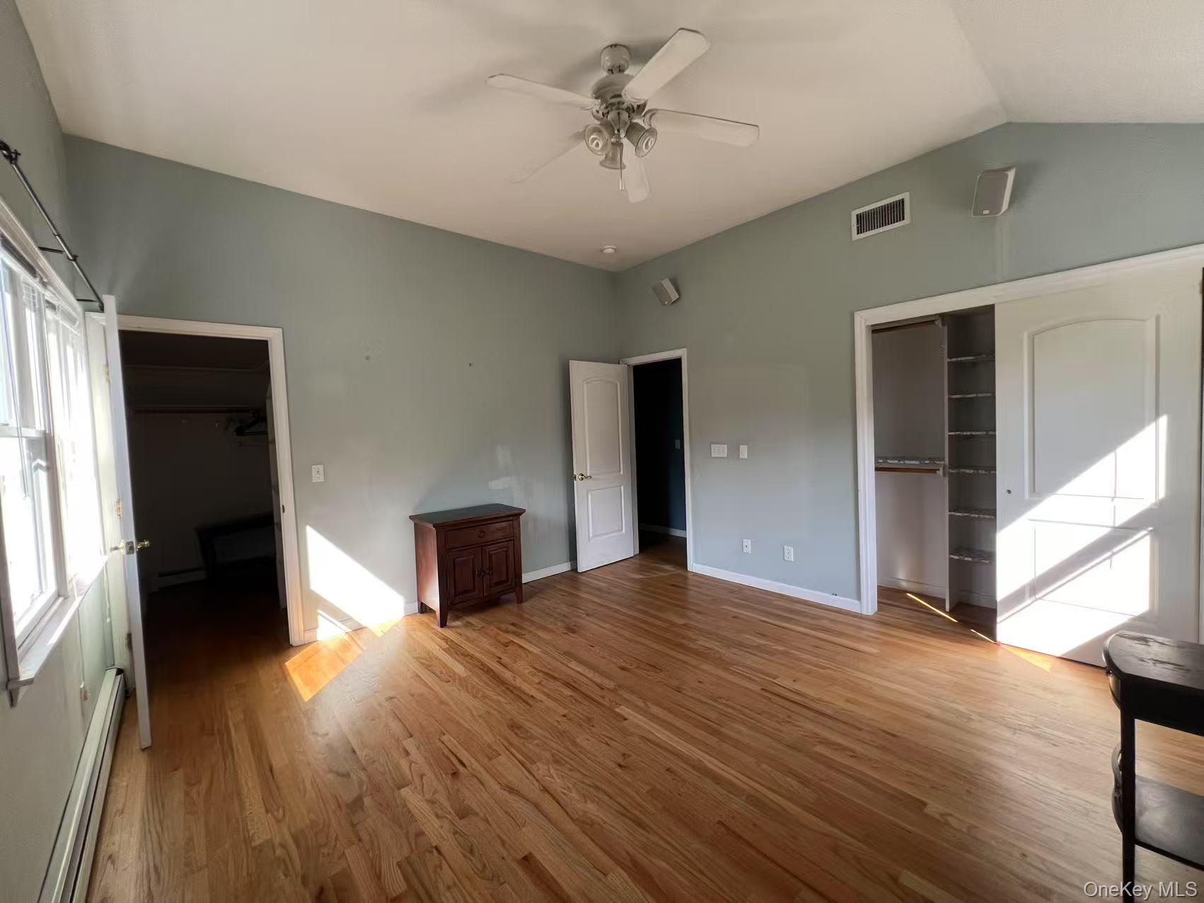 Single Family Glenwood  Suffolk County, NY 11777, MLS-898981-28