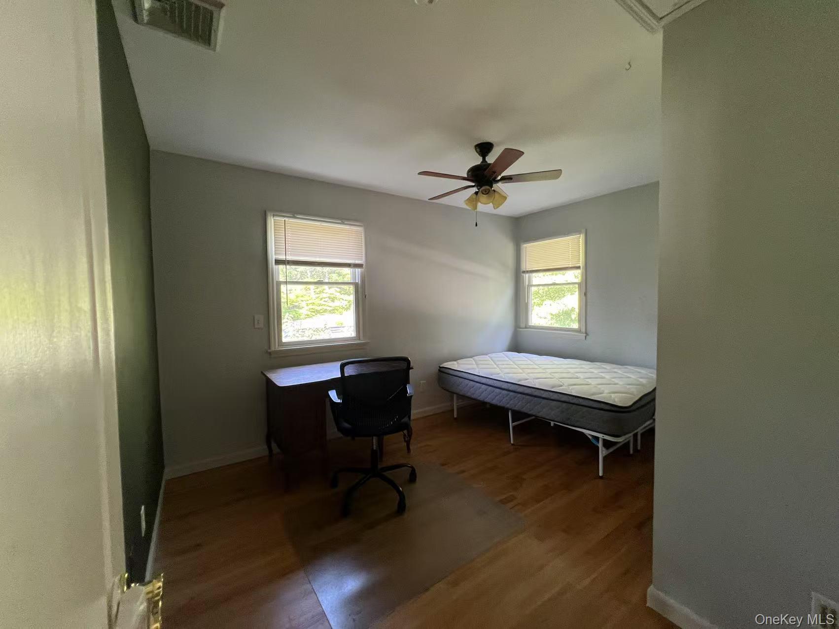 Single Family Glenwood  Suffolk County, NY 11777, MLS-898981-29