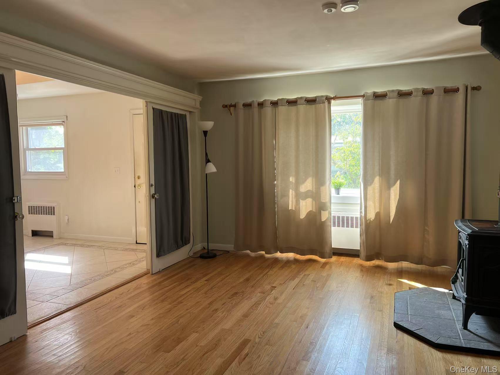 Single Family Glenwood  Suffolk County, NY 11777, MLS-898981-31