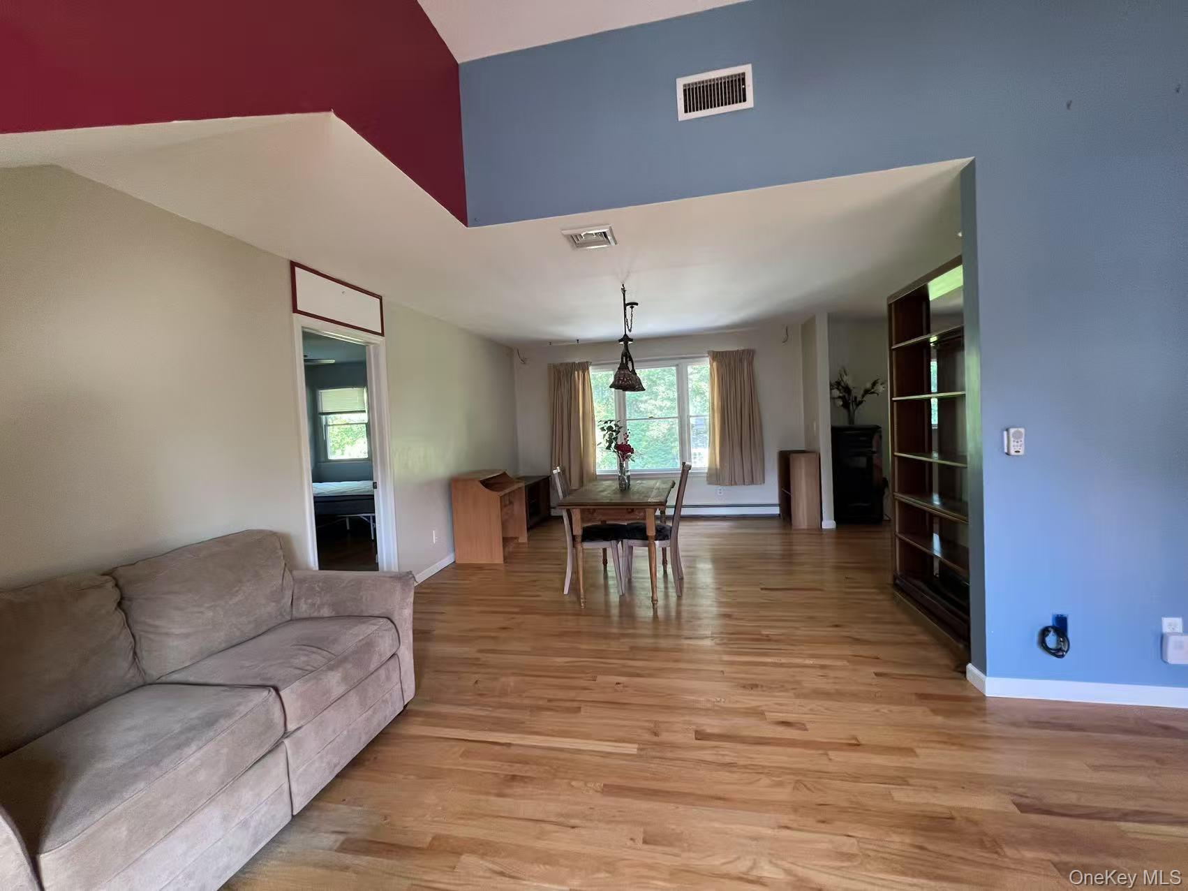 Single Family Glenwood  Suffolk County, NY 11777, MLS-898981-33