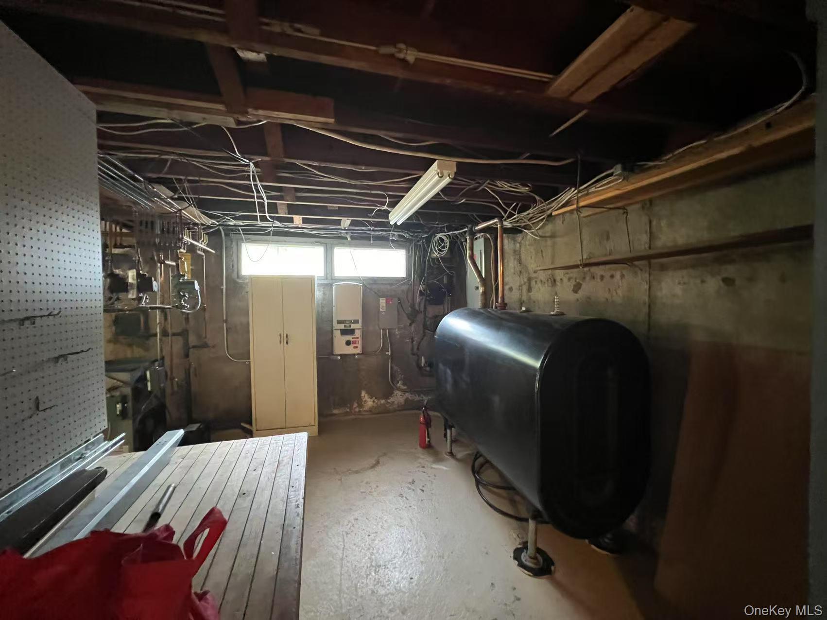 Single Family Glenwood  Suffolk County, NY 11777, MLS-898981-35